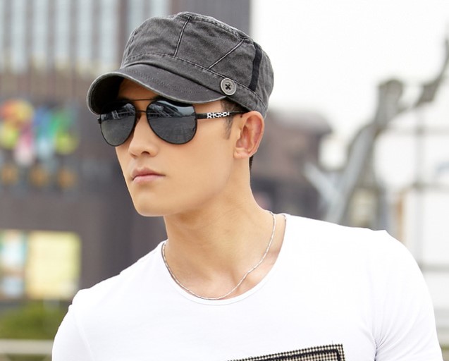 Baseball cap Boy with sunglasses and t-shirt wearing a fabric baseball hat