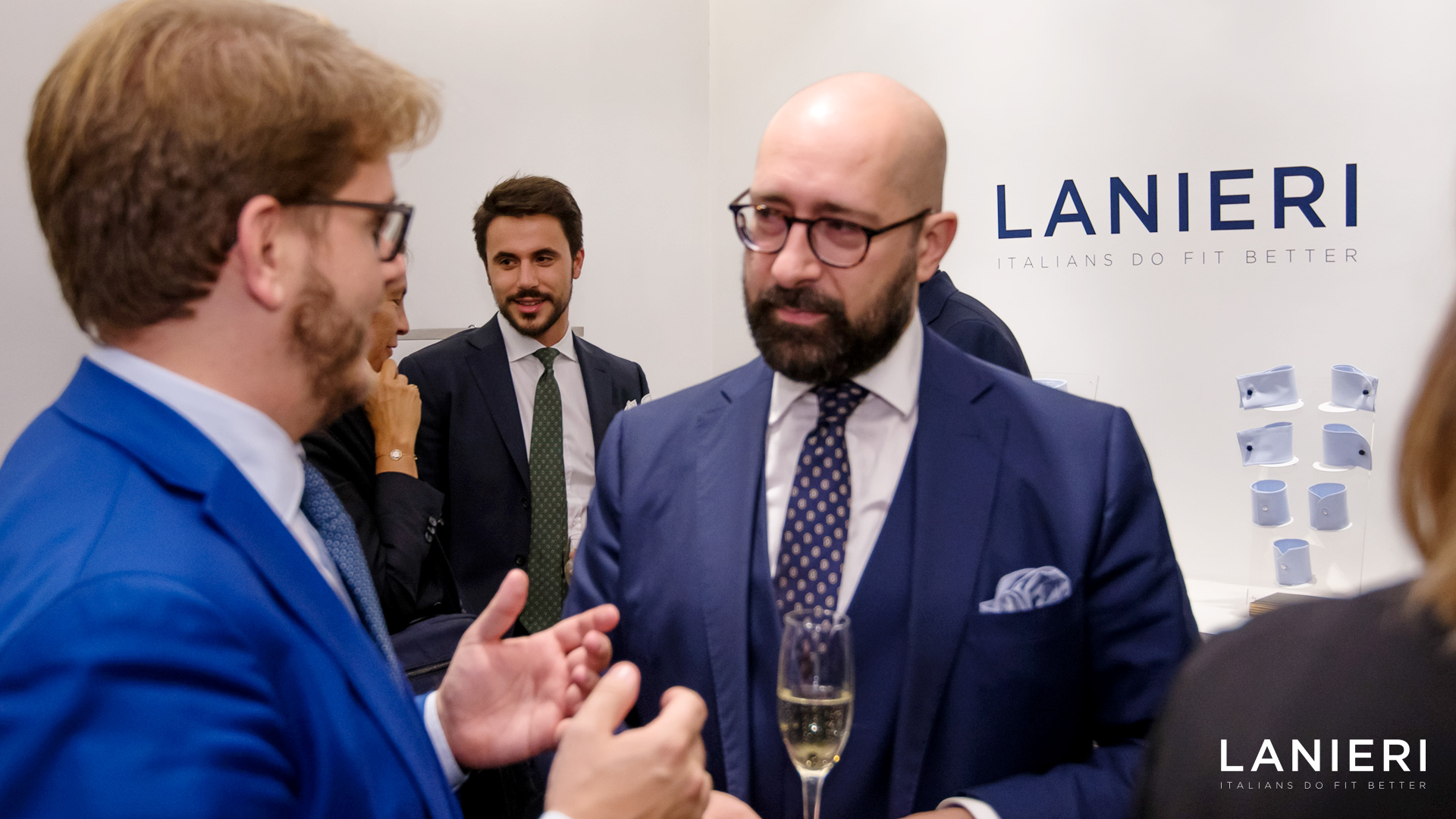 Simone Maggi e Riccardo Schiavotto partecipano all'evento di apertura dell'Atelier Lanieri di Parigi
