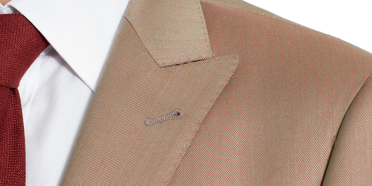 Standard peaked collar on a solaro jacket Standard peaked lapel on a solaro jacket